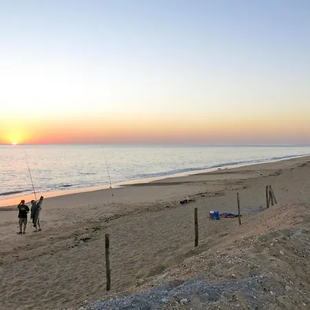 Montcalm By Interhome Saint-Pierre-d'Oleron